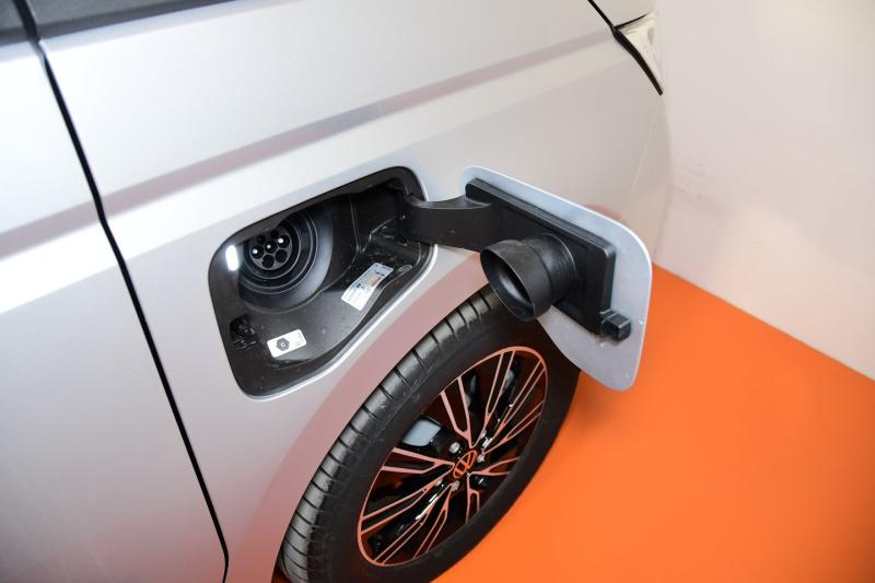 VW Multivan Business eHybrid