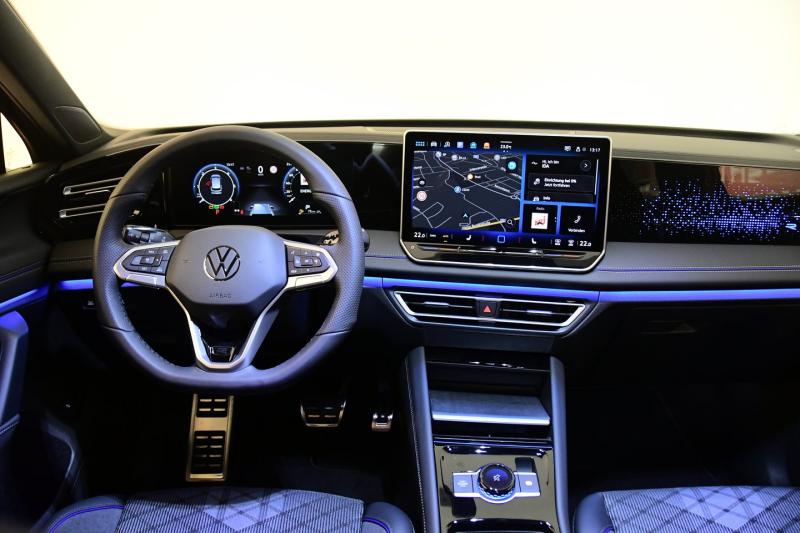 VW Tiguan R-Line TDI DSG