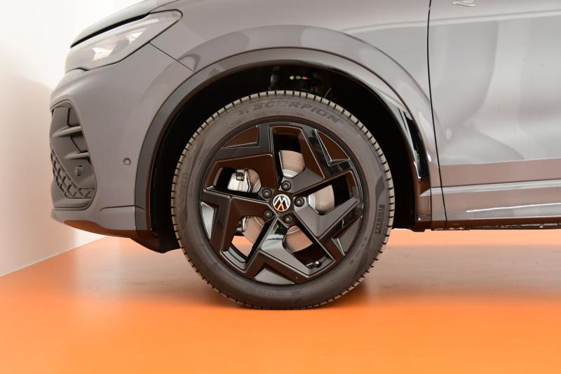 VW Tiguan R-Line TDI DSG