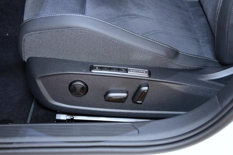 VW Golf Variant Life TDI BRIDGING