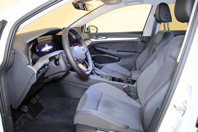 VW Golf Variant Life TDI BRIDGING
