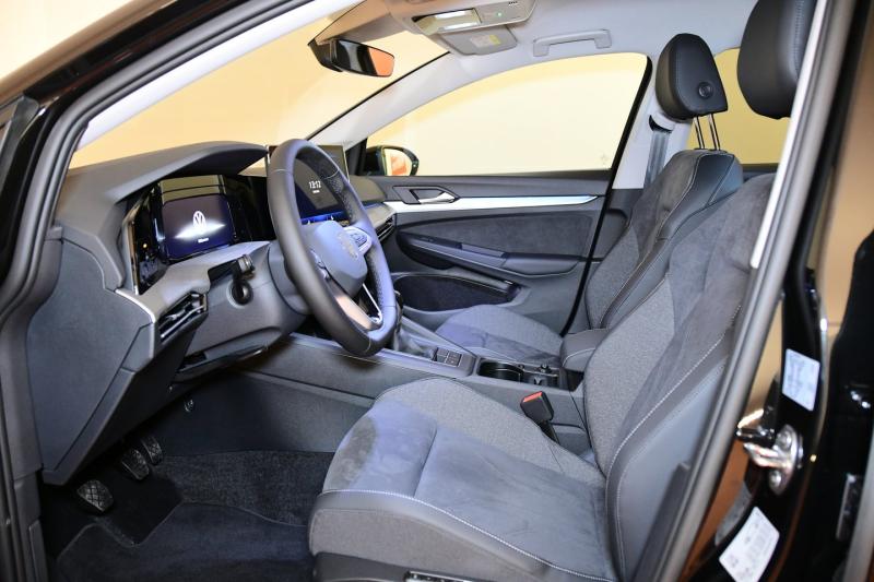 VW Golf Variant Life TDI BRIDGING