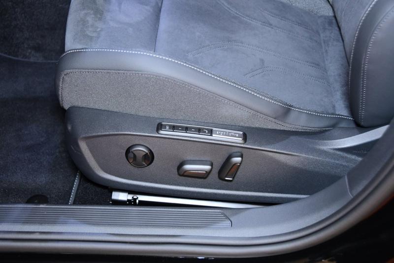 VW Golf Variant Life TDI BRIDGING