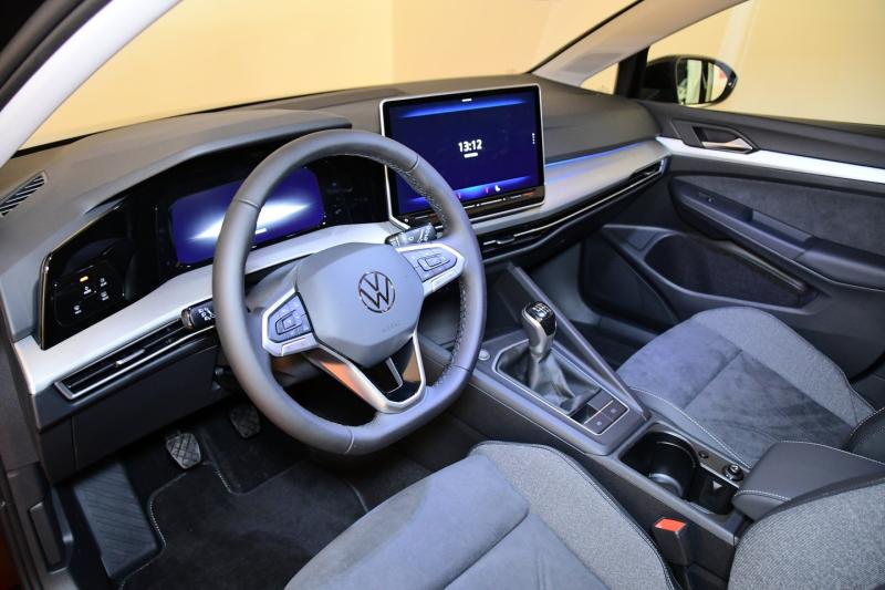 VW Golf Variant Life TDI BRIDGING