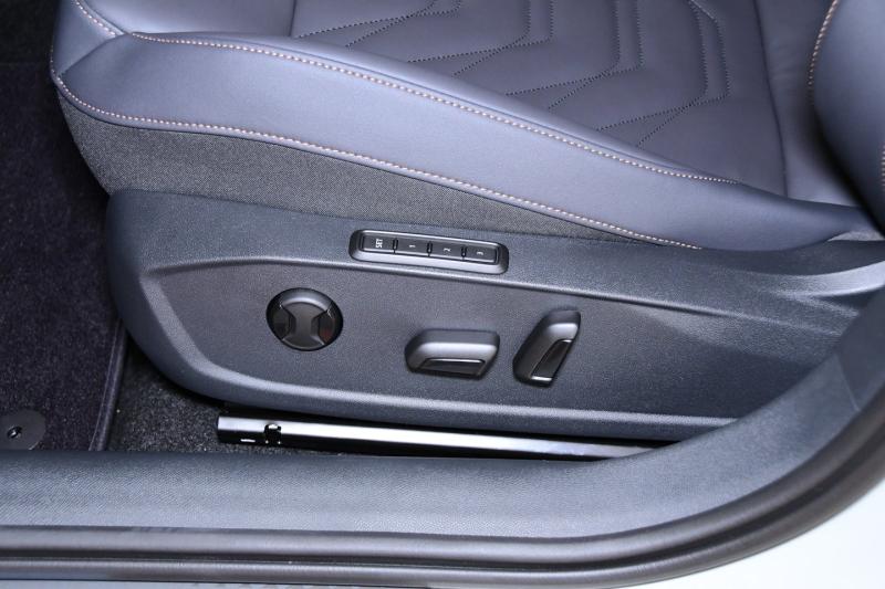 CUPRA Leon SP Kombi VZ 2.0 TSI DSG 4Drive