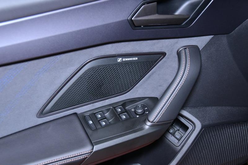 CUPRA Leon SP Kombi VZ e-HYBRID 200/272