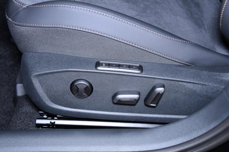 CUPRA Leon SP Kombi VZ e-HYBRID 200/272