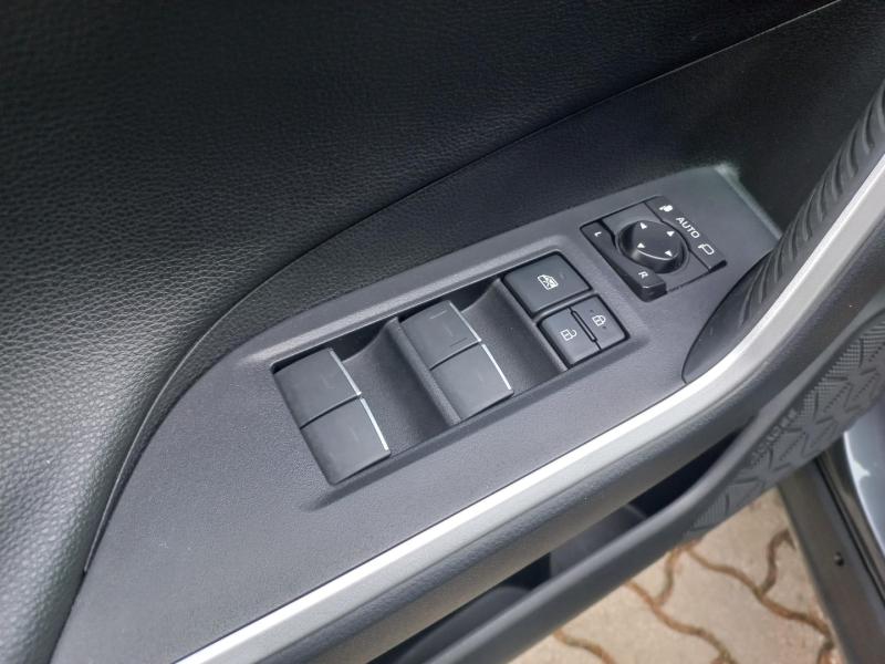 Across 2.5 PHEV E-FOUR E-CVT flash