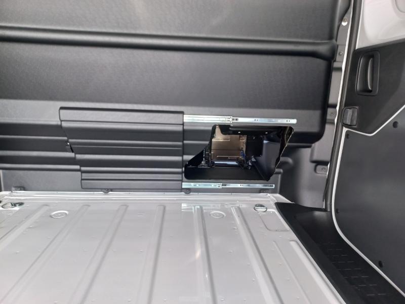 Scudo KW L3H1 145 MT PRO