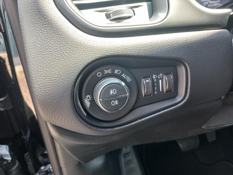 Renegade E-Hybrid 1.5 T4 Fwd DCT 7 E-Hybrid Altitude
