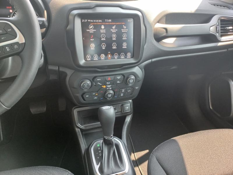Renegade E-Hybrid 1.5 T4 Fwd DCT 7 E-Hybrid Altitude