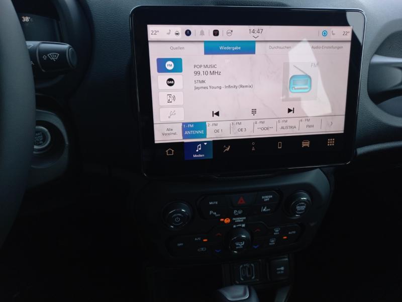 Renegade E-Hybrid 1,5 T4 Fwd DCT7 E-Hybrid Altitude