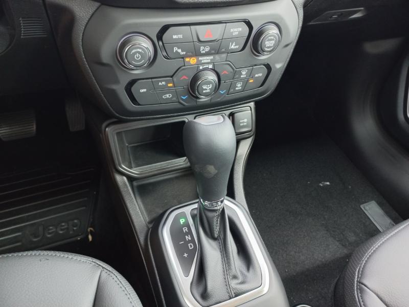 Renegade E-Hybrid 1,5 T4 Fwd DCT7 E-Hybrid Altitude