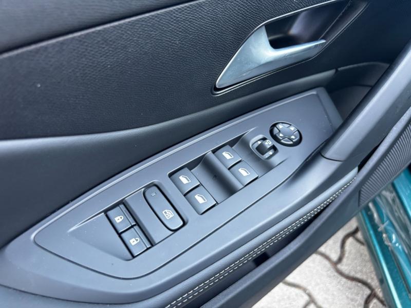 308 SW ALLURE Hybrid 145 e-DCS6 (1PP5C5PJHWBYA0E0)