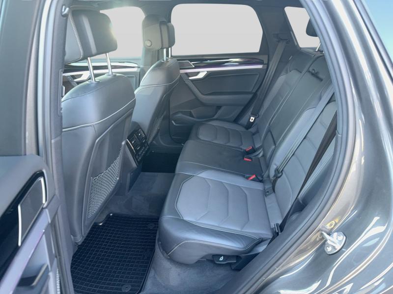 VW Touareg R-Line TDI SCR 4MOTION