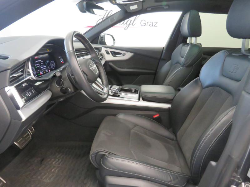 Audi Q8 55 TFSI e quattro