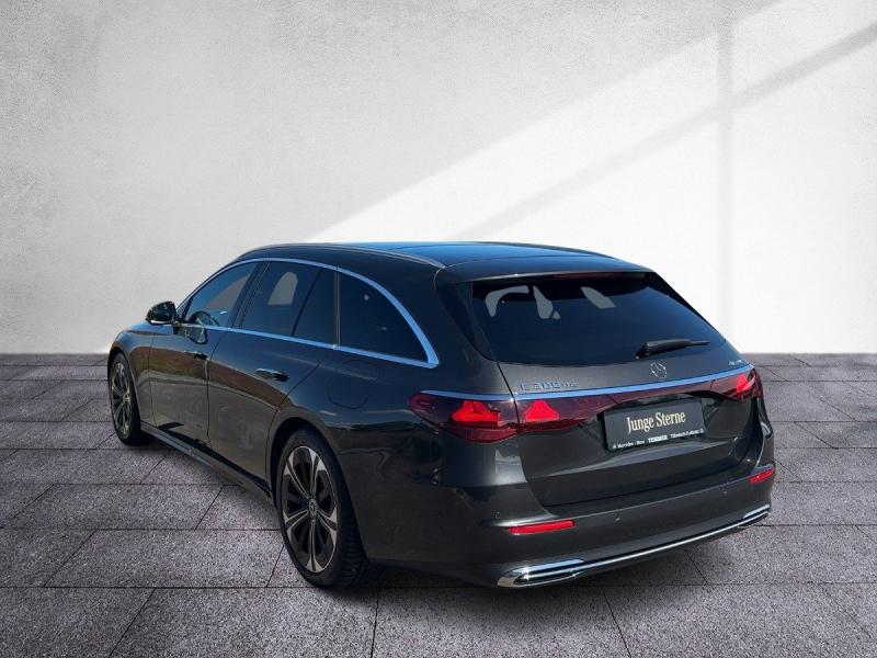 MERCEDES-BENZ E 300 de 4M T NP € 74.305.-