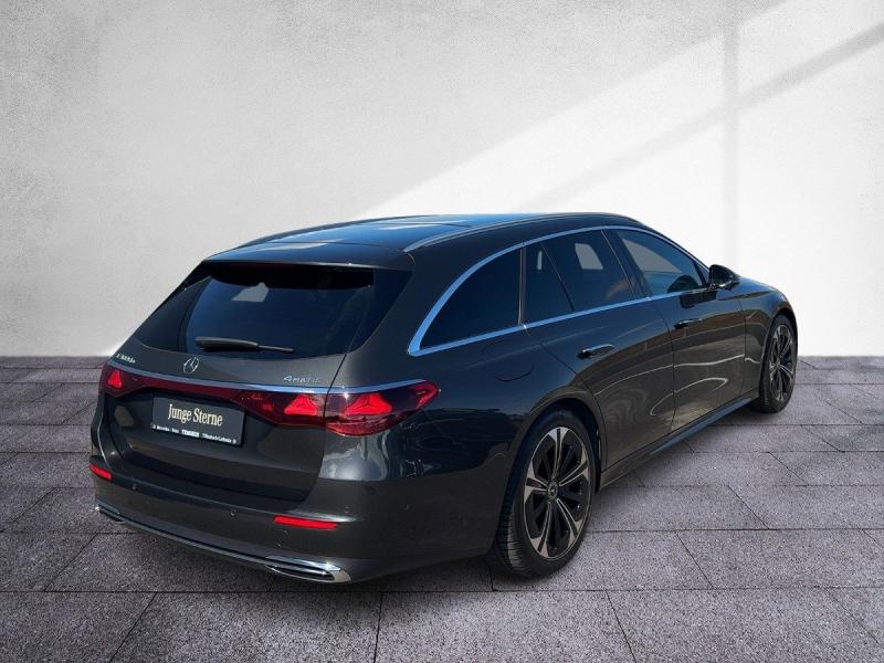 MERCEDES-BENZ E 300 de 4M T NP € 74.305.-