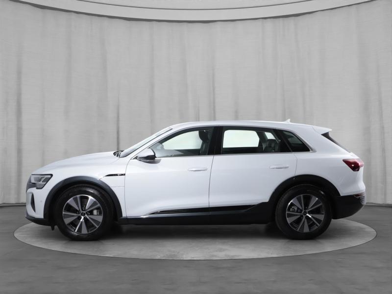 Audi Q8 55 e-tron quattro business