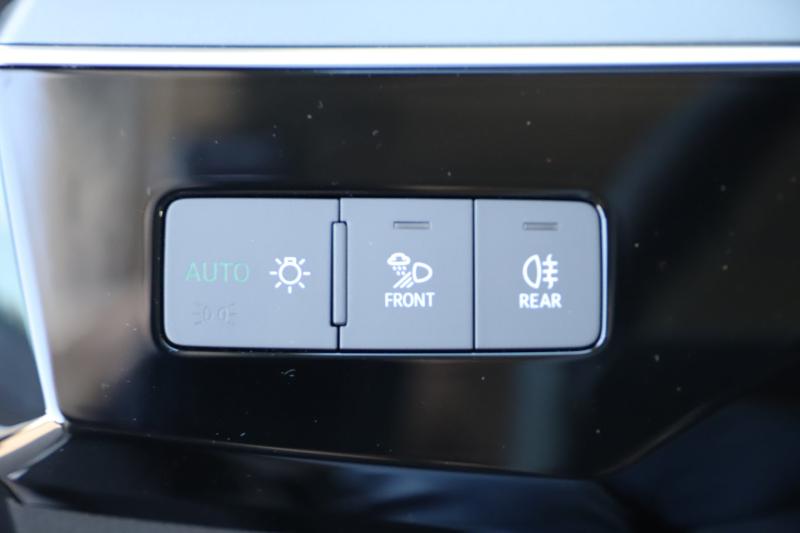 Audi Q8 55 e-tron quattro business