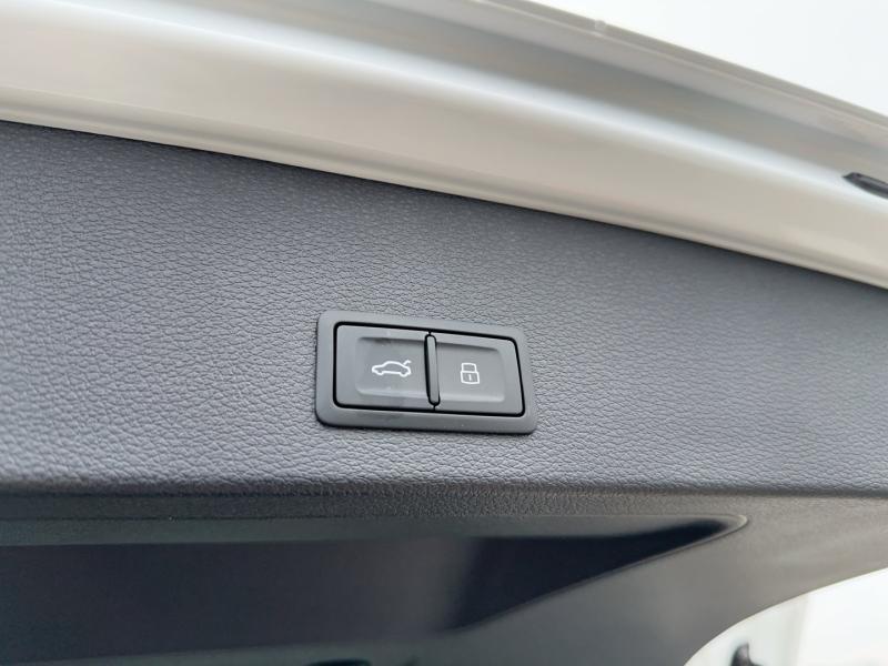 Audi Q2 30 TFSI admired