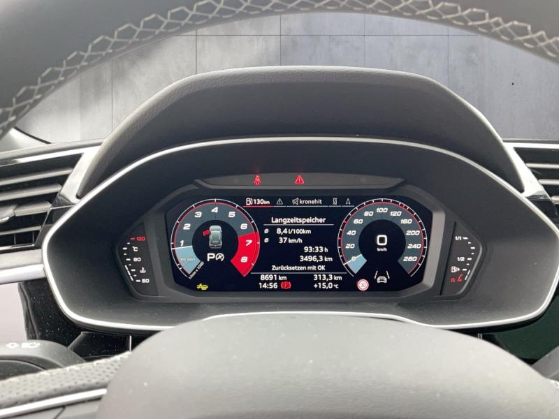 Audi Q3 35 TFSI admired