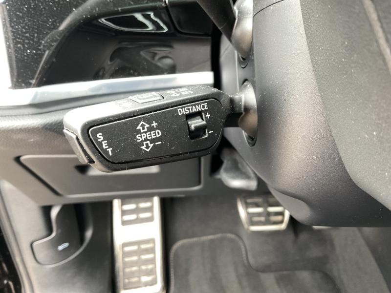 Audi Q3 35 TFSI admired