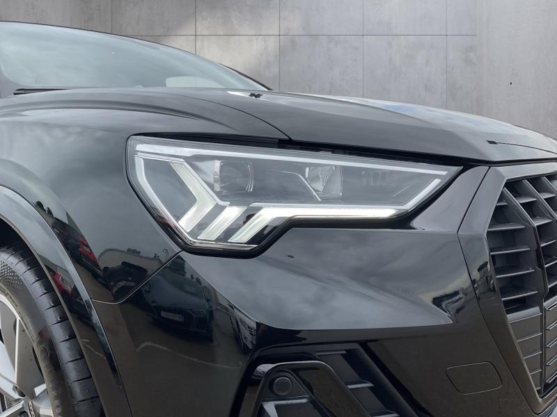 Audi Q3 35 TFSI admired