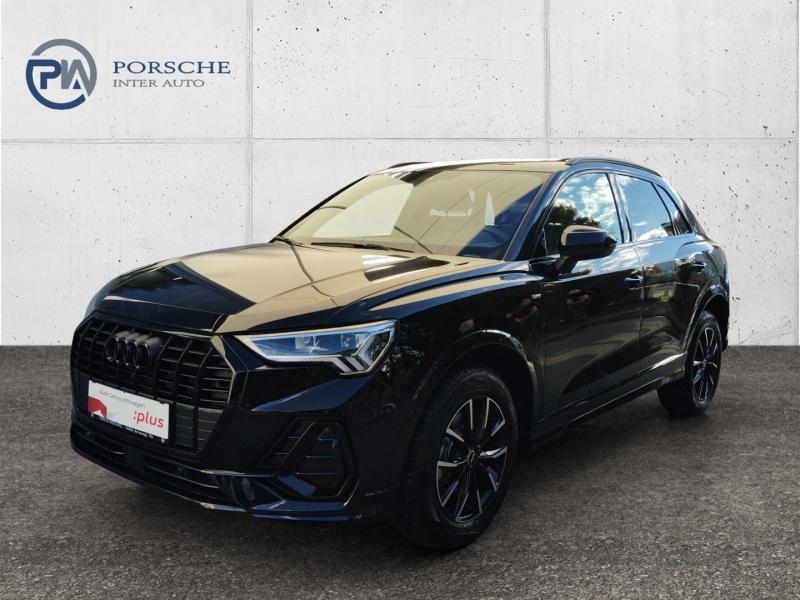 Audi Q3 35 TFSI admired