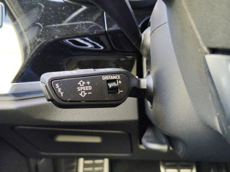 Audi Q3 35 TFSI admired