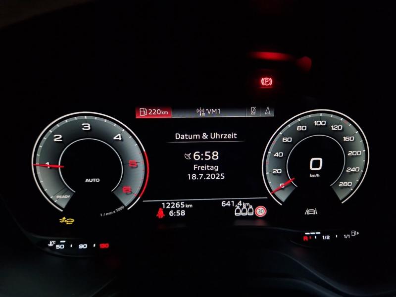 Audi Q2 30 TDI S line