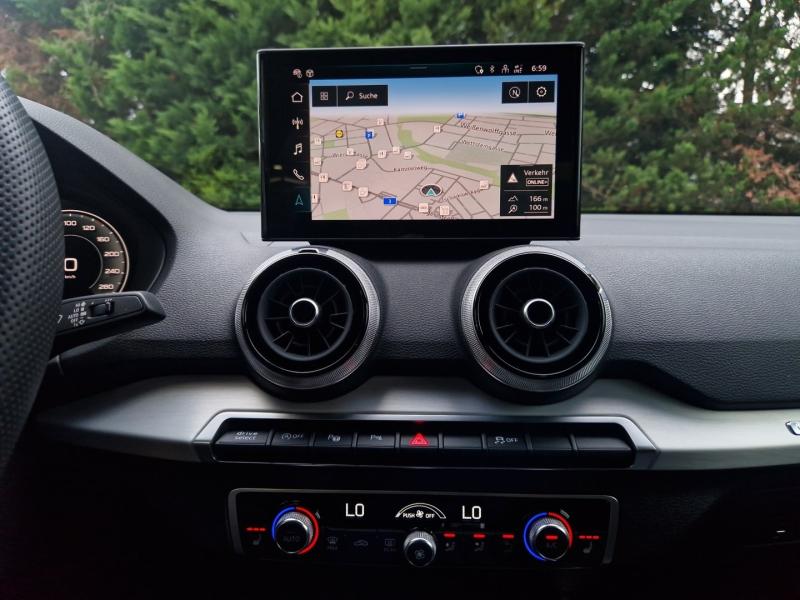 Audi Q2 30 TDI S line