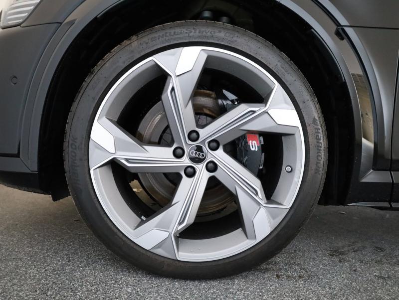 Audi SQ8 Sportback e-tron quattro