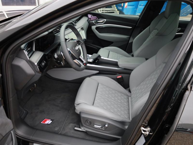 Audi SQ8 Sportback e-tron quattro