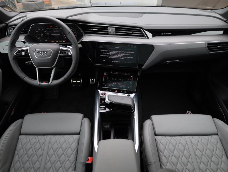 Audi SQ8 Sportback e-tron quattro