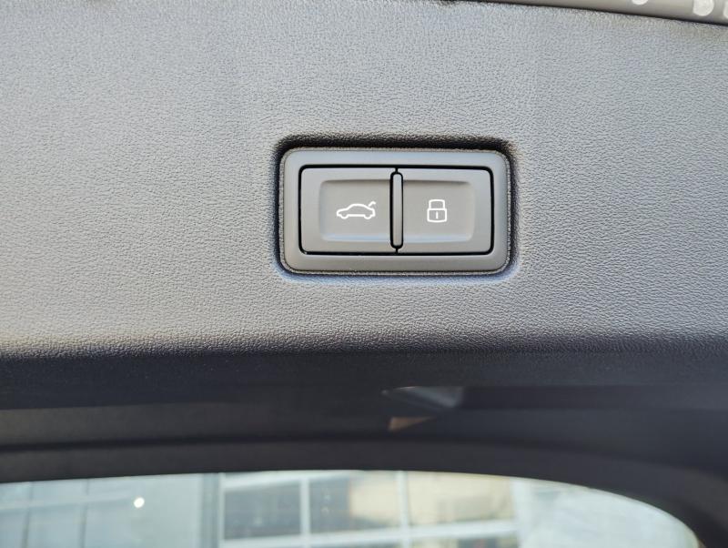 Audi Q4 55 e-tron quattro