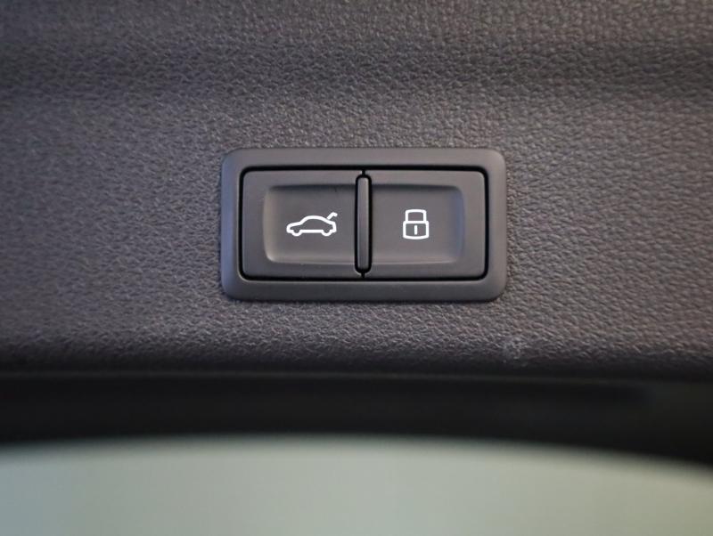 Audi A6 Avant 55 TFSI e quattro S line PA