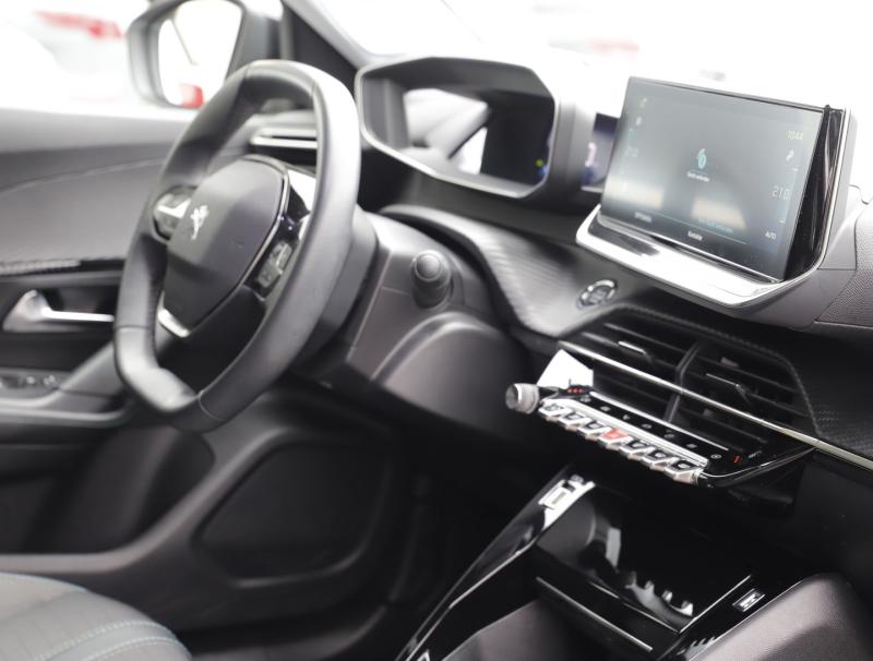 Peugeot e-2008 50kWh Allure Pack