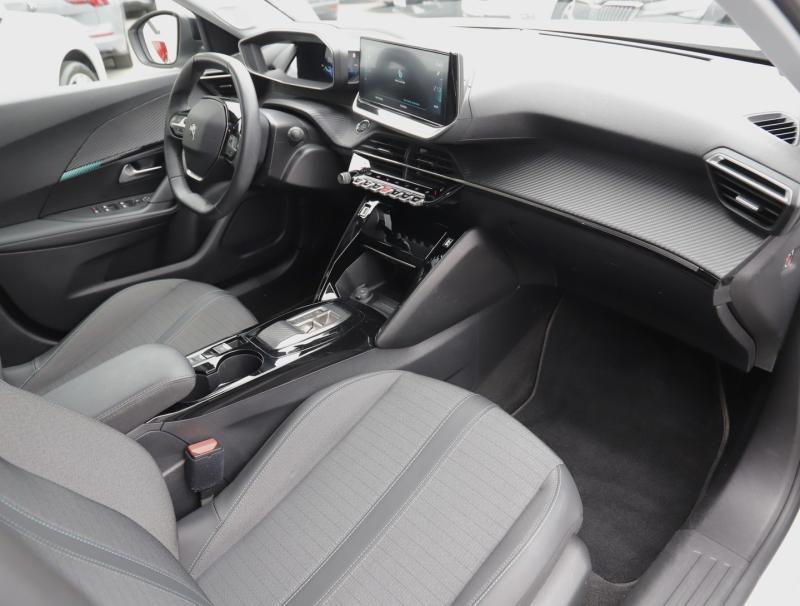 Peugeot e-2008 50kWh Allure Pack