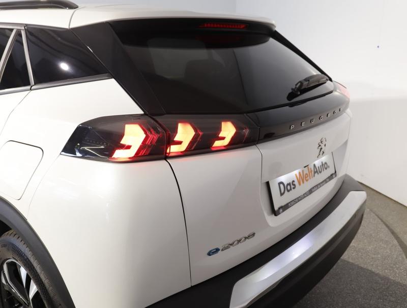Peugeot e-2008 50kWh Allure Pack