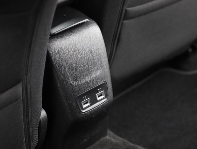 Peugeot e-2008 50kWh Allure Pack