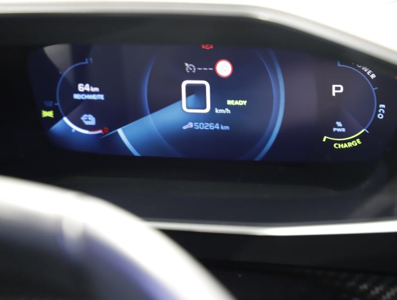 Peugeot e-2008 50kWh Allure Pack