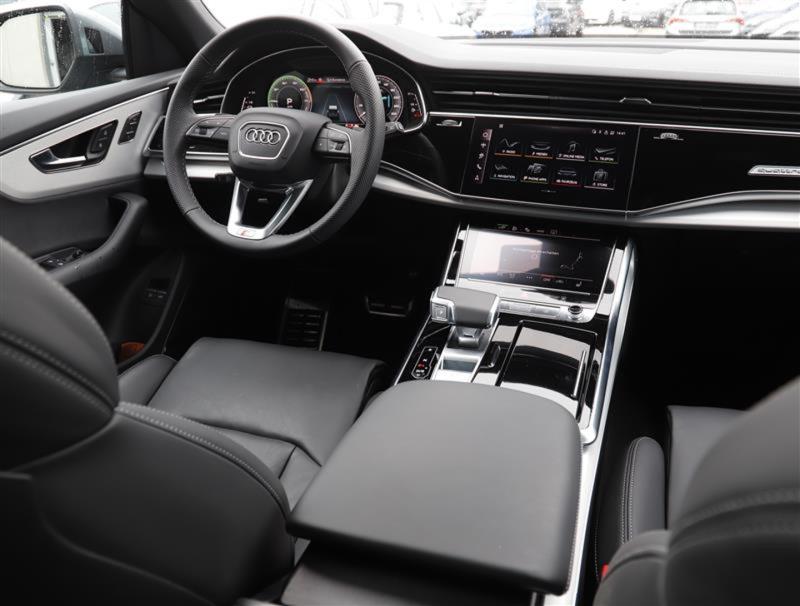 Audi Q8 55 TFSI e quattro