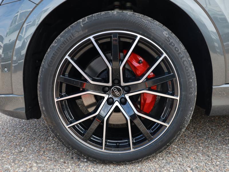 Audi Q8 55 TFSI e quattro