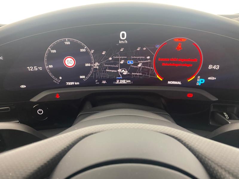 Porsche Taycan Turbo S Cross Turismo