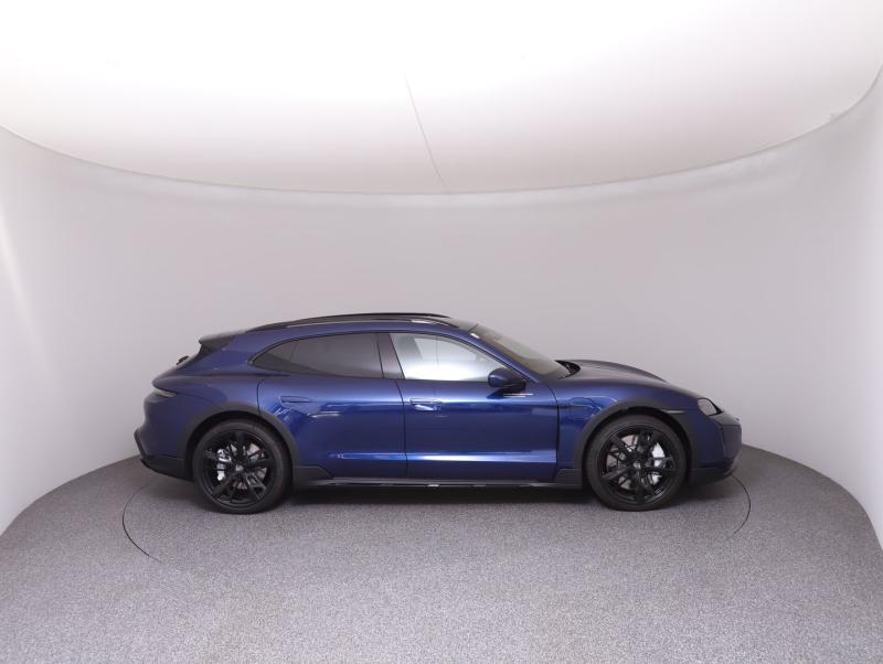 Porsche Taycan Turbo Cross Turismo