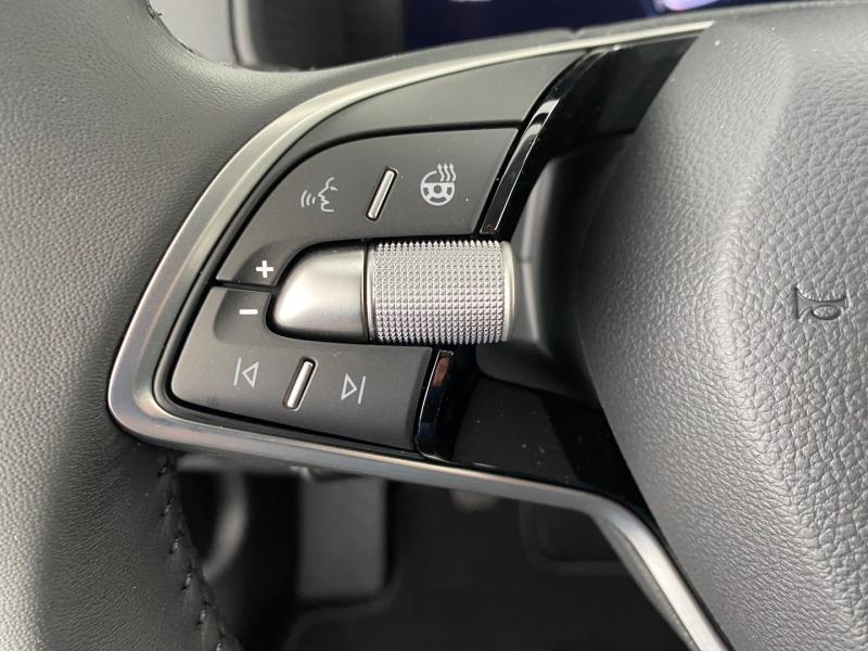 ŠKODA Karoq Selection TSI