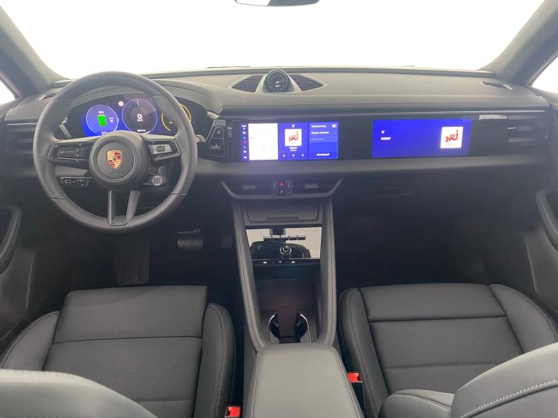 Porsche Macan 4