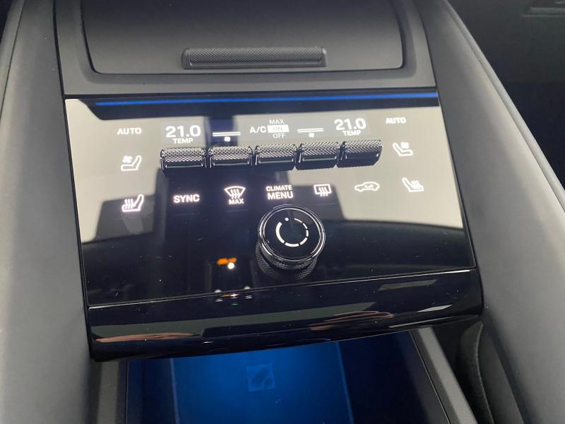 Porsche Macan 4