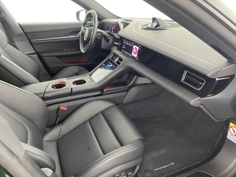 Porsche Taycan 4 Cross Turismo